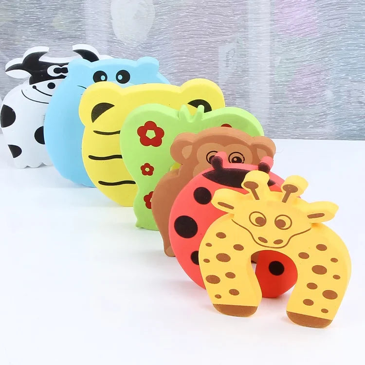 Set of 5 Baby Safety Gate and Animal-Themed Cabinet Locks
