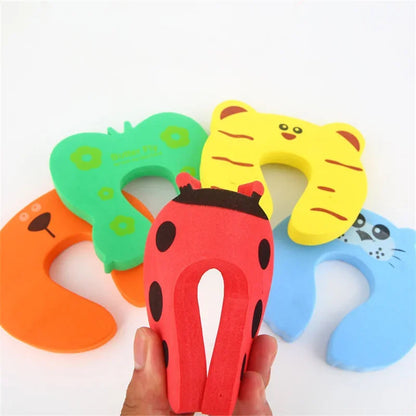 Set of 5 Baby Safety Gate and Animal-Themed Cabinet Locks